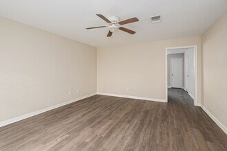 640 W Marshall Dr in Van Alstyne, TX - Building Photo - Building Photo