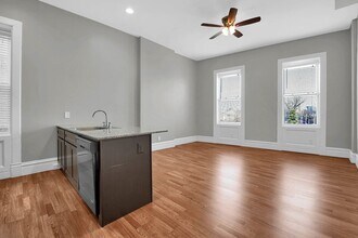 902 Barton St in St. Louis, MO - Building Photo - Building Photo