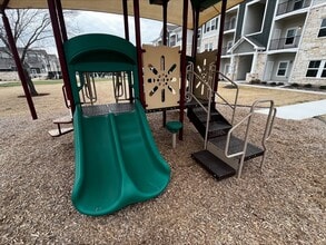 Denton Grove in Denton, TX - Building Photo - Building Photo