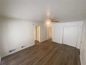 846 Cone Rd in Forest Park, GA - Building Photo - Building Photo