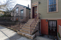 245 5th St in Jersey City, NJ - Building Photo - Building Photo