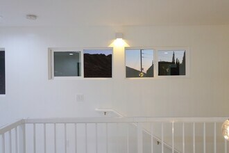 551 11th Ave, Unit 2 in Honolulu, HI - Foto de edificio - Building Photo