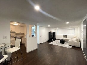 1325 Worcester Rd, Unit C3 in Framingham, MA - Foto de edificio - Building Photo