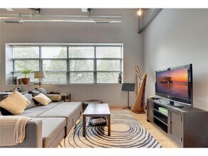 111 E Franklin Ave in Minneapolis, MN - Building Photo - Building Photo