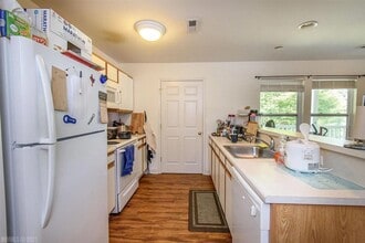 1910 Tabor Village Dr in Blacksburg, VA - Building Photo - Building Photo