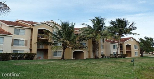 4241 San Marino Blvd-Unit -Unit 100 in West Palm Beach, FL - Building Photo - Building Photo