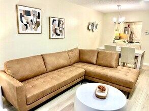 4607 Longwater Chase in Sarasota, FL - Building Photo - Building Photo