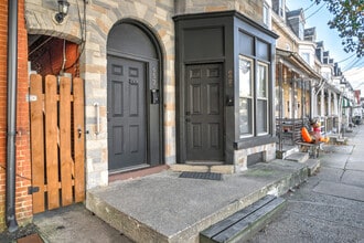 652 Columbia Ave in Lancaster, PA - Foto de edificio - Building Photo