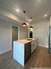 48 Woodward St in Boston, MA - Building Photo - Building Photo