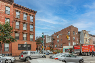 511 Henry St in Brooklyn, NY - Building Photo - Building Photo