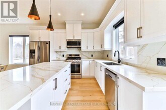 235 Lambton Ave in Toronto, ON - Building Photo - Building Photo