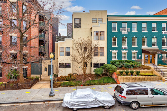 1808 California St Nw in Washington, DC - Foto de edificio - Building Photo