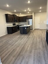 1958 NW Wessex St in McMinnville, OR - Building Photo - Building Photo