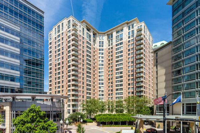 Continental Ballston in Arlington, VA - Foto de edificio - Building Photo