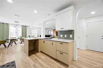 25 Alvarado St in Edinburg, TX - Building Photo - Building Photo