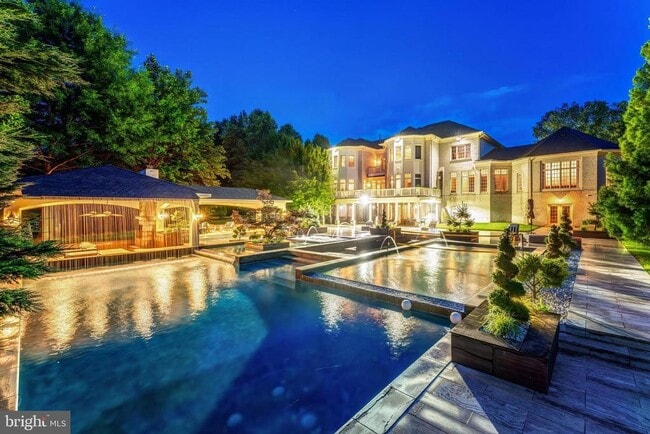 property at 860 Nicholas Run Dr