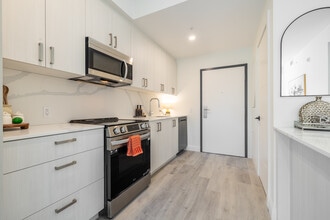 The Landing on Main in Ottawa, ON - Building Photo - Interior Photo