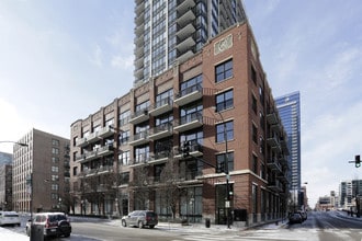 The Edge Lofts and Tower in Chicago, IL - Building Photo - Building Photo