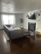 18 Kenney Ln in Marlborough, MA - Foto de edificio - Building Photo