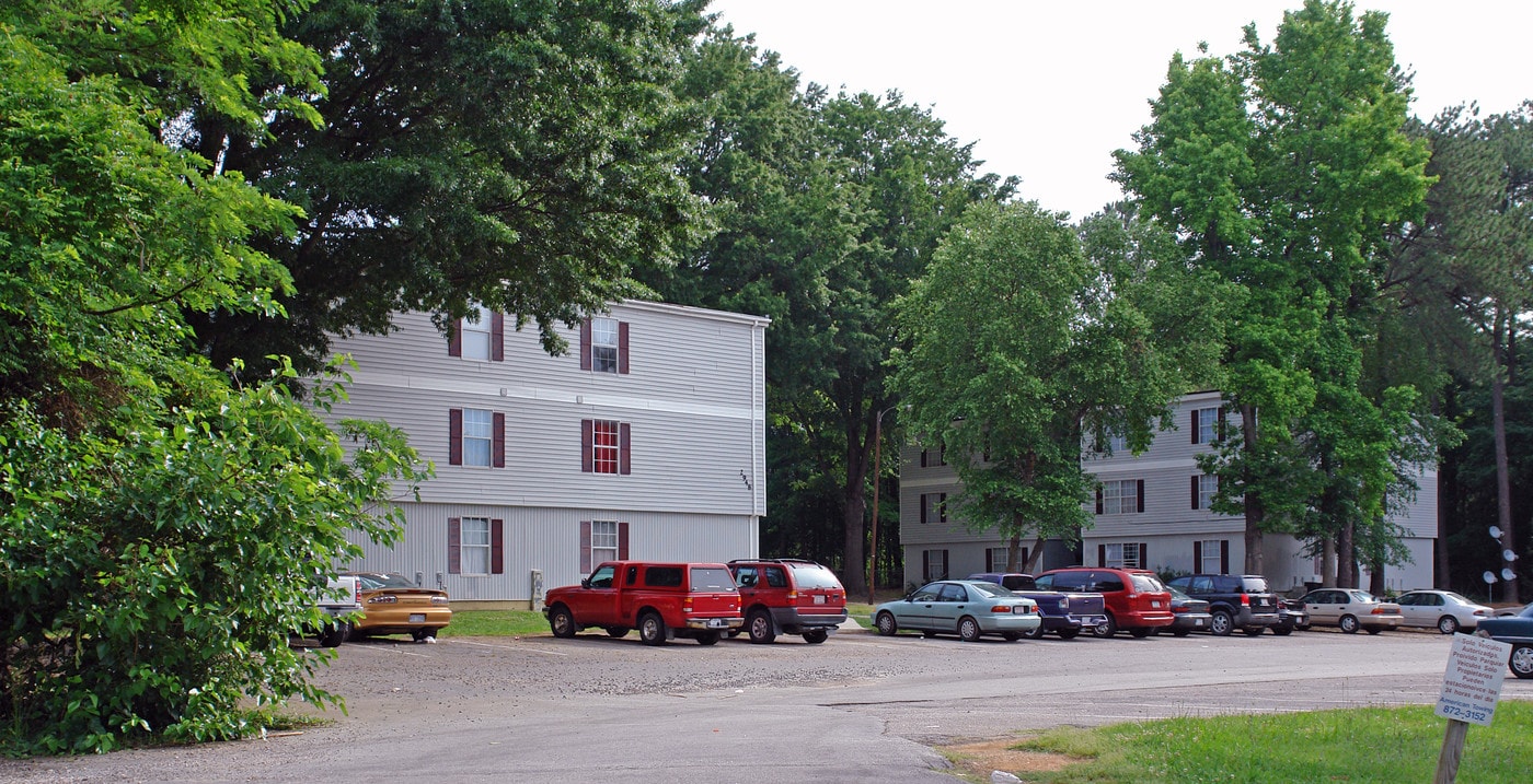 Campus West Apartments in Raleigh, NC - Building Photo