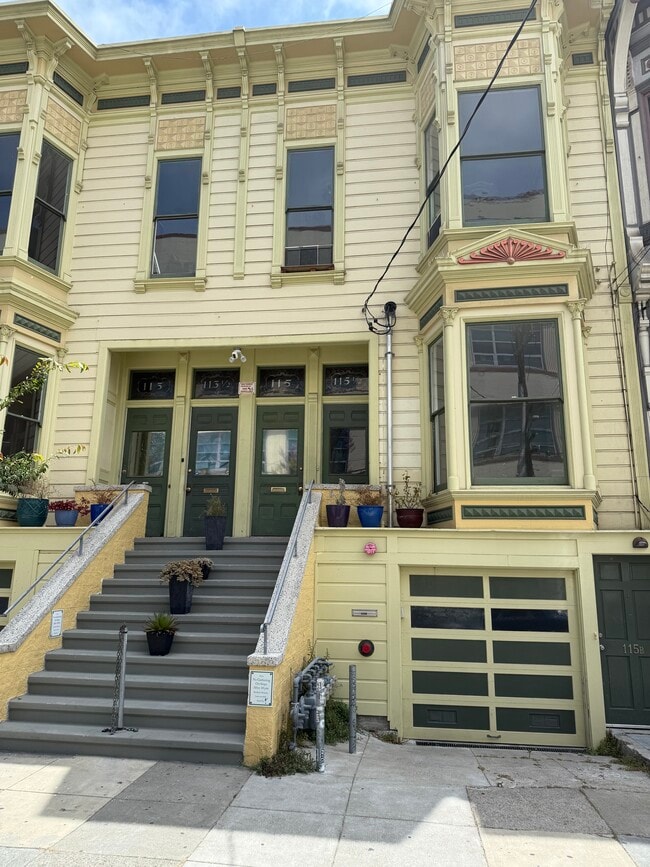 115 Bartlett St, Unit 115 A in San Francisco, CA - Building Photo - Building Photo