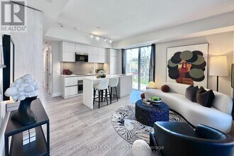 21 Park St E in Mississauga, ON - Building Photo - Building Photo