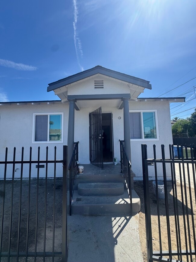 4858 Ascot Ave, Unit 4858 in Los Angeles, CA - Building Photo - Building Photo