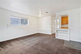 370 E Sherman Ave in Salt Lake City, UT - Building Photo - Building Photo