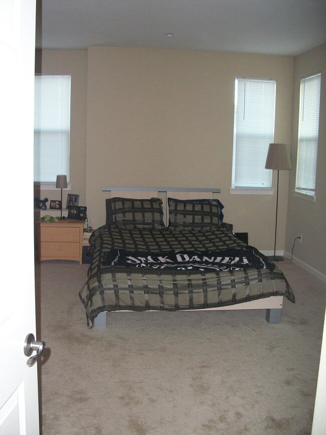 property at 636 Falling Star Dr