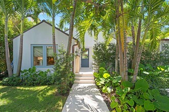 365 Hibiscus Ave in Palm Beach, FL - Building Photo - Building Photo