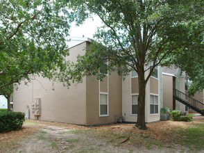 Watauga Woods Apartments in Orlando, FL - Building Photo - Building Photo