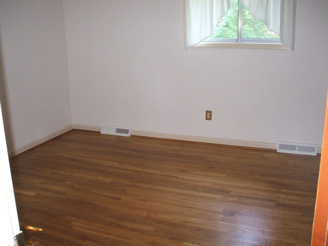 8311 Michaels Rd in Richmond, VA - Building Photo - Building Photo