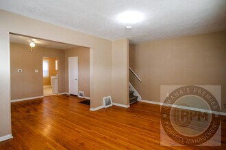 2114 L St in Omaha, NE - Foto de edificio - Building Photo