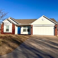 25913 E 89th St S in Broken Arrow, OK - Building Photo