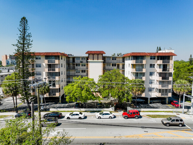 Coronado Towers in North Miami, FL - Building Photo - Building Photo