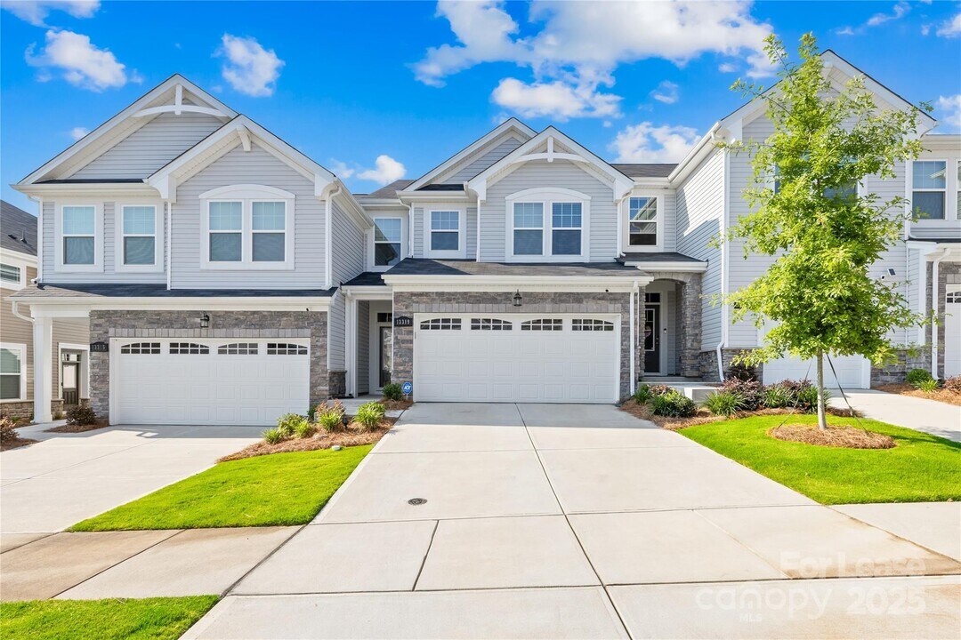 13319 Savaine St in Charlotte, NC - Building Photo