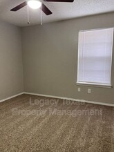 1608 Sun Valley Dr in Cleburne, TX - Building Photo - Building Photo