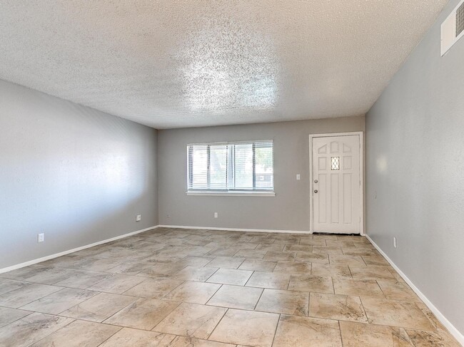 Avery Square Apartments in Tulsa, OK - Building Photo - Building Photo