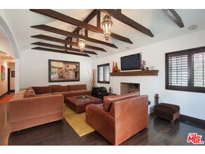 9031 Rosewood Ave in West Hollywood, CA - Building Photo - Building Photo