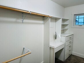 1719 Lone Pine Dr in Billings, MT - Building Photo - Building Photo