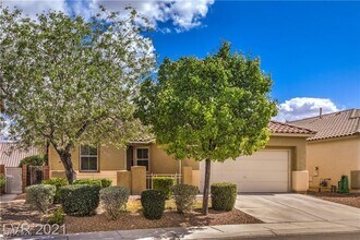 2121 Silvereye Dr in North Las Vegas, NV - Building Photo - Building Photo