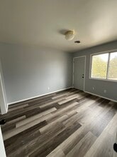3704 Parkway Blvd in Two Rivers, WI - Building Photo - Building Photo