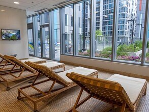 333 E Wacker Dr, Unit 2912 in Chicago, IL - Building Photo - Building Photo