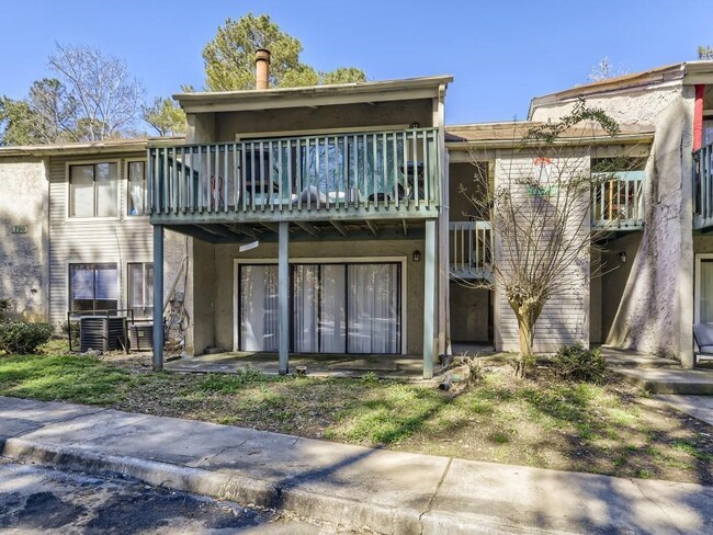 property at 3575 Oakvale Rd