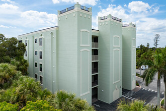 Boulder Pointe II in Englewood, FL - Building Photo - Building Photo