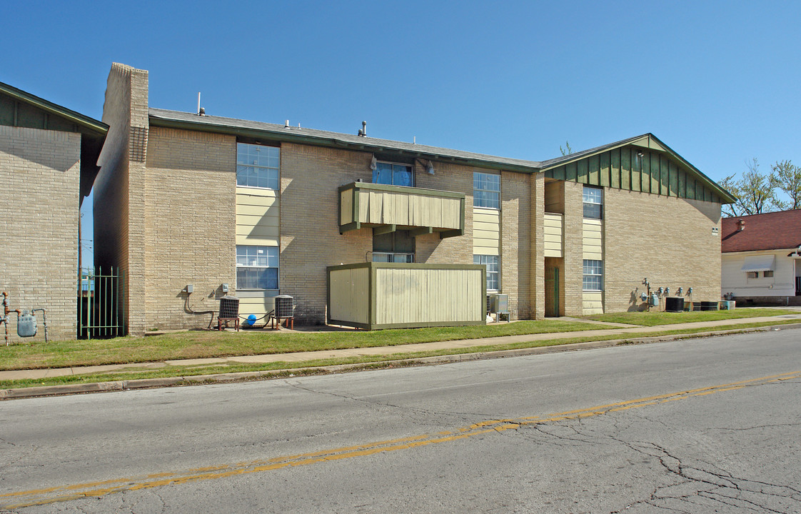 2517 E 6th St in Tulsa, OK - Foto de edificio