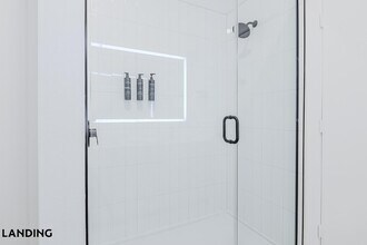 2623 Keene St, Unit 531 in Houston, TX - Foto de edificio - Building Photo