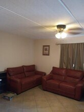 104 E Parade Dr in South Padre Island, TX - Building Photo - Building Photo