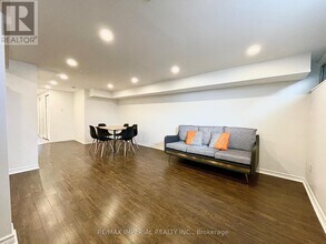254 Browndale Crescent in Richmond Hill, ON - Building Photo - Building Photo