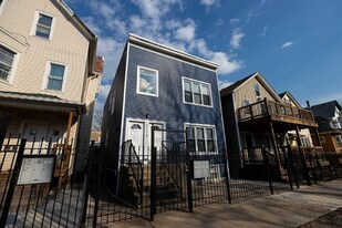 2175 N Maplewood Ave in Chicago, IL - Building Photo